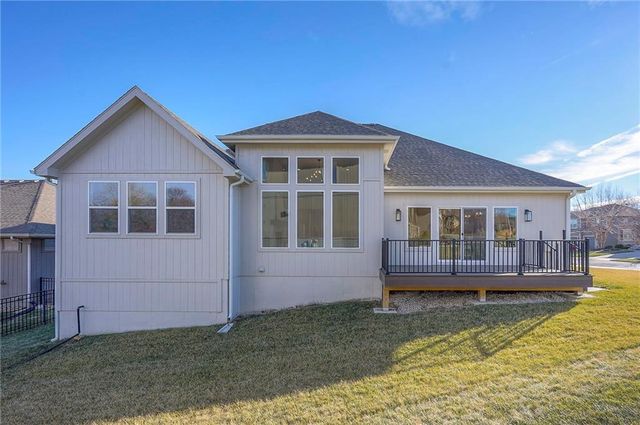 11494 S Longview Road, Olathe, KS 66061