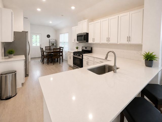 162 Cibolo Creek LOOP, Bastrop, TX 78602