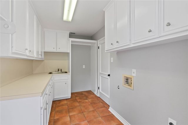 457 Delaine Dr, Corpus Christi, TX 78411