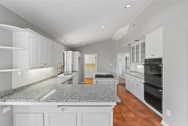 457 Delaine Dr, Corpus Christi, TX 78411