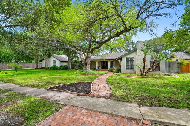 457 Delaine Dr, Corpus Christi, TX 78411