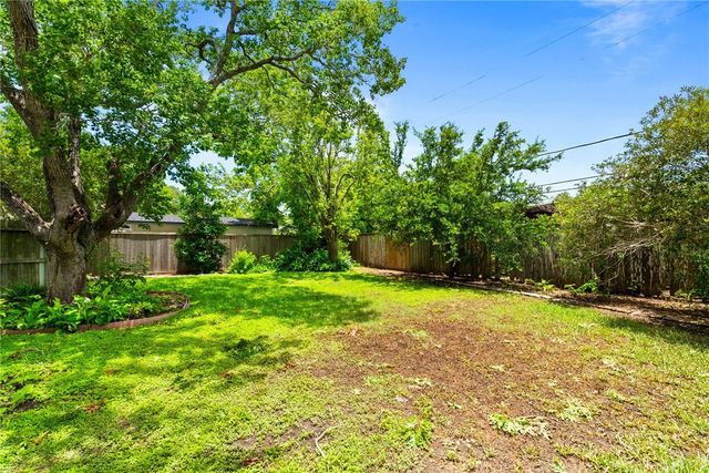 457 Delaine Dr, Corpus Christi, TX 78411