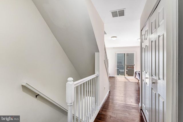 42847 PILGRIM SQ, Chantilly, VA 20152