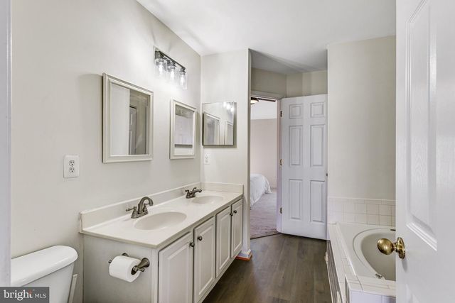 42847 PILGRIM SQ, Chantilly, VA 20152