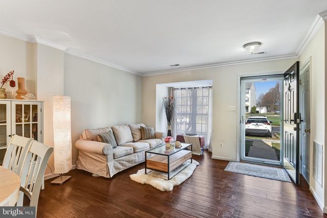 42847 PILGRIM SQ, Chantilly, VA 20152