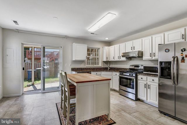 42847 PILGRIM SQ, Chantilly, VA 20152