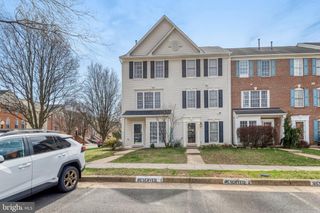 42847 PILGRIM SQ, Chantilly, VA 20152