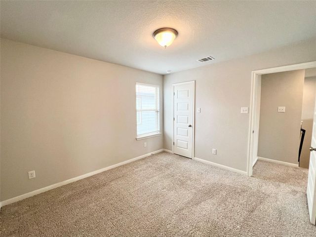 227 Kellys Heroes WAY, Jarrell, TX 76537