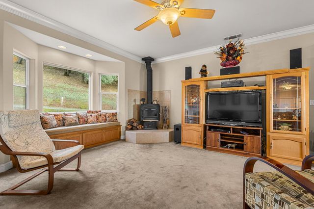 5611 Meesha Ln, Placerville, CA 95667