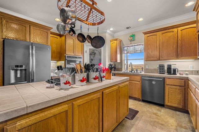 5611 Meesha Ln, Placerville, CA 95667