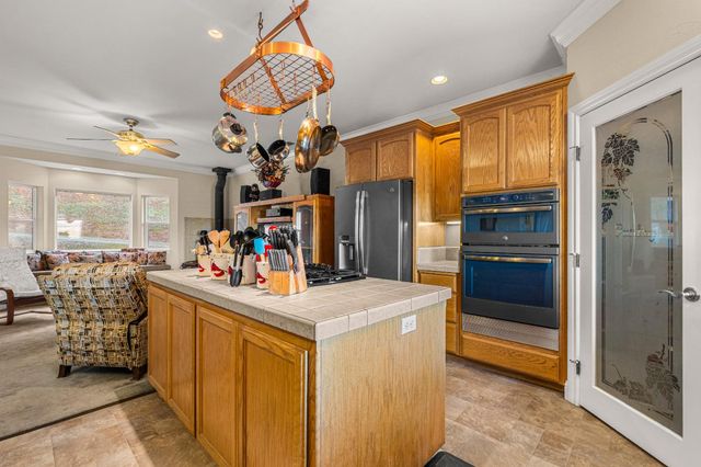 5611 Meesha Ln, Placerville, CA 95667