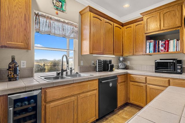 5611 Meesha Ln, Placerville, CA 95667