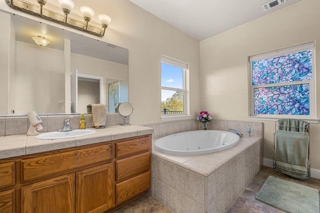 5611 Meesha Ln, Placerville, CA 95667