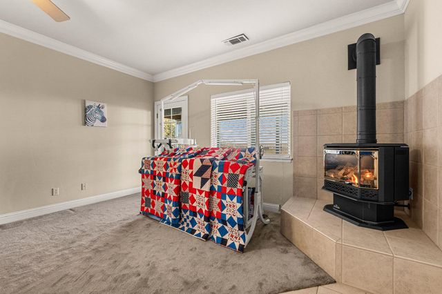 5611 Meesha Ln, Placerville, CA 95667