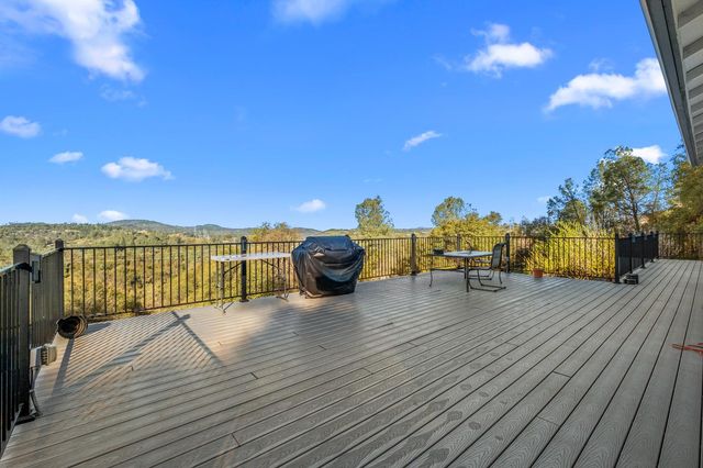 5611 Meesha Ln, Placerville, CA 95667