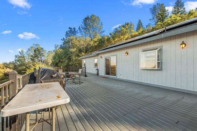 5611 Meesha Ln, Placerville, CA 95667
