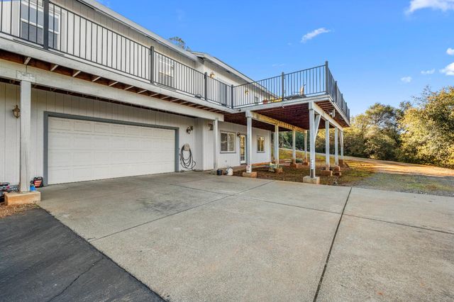 5611 Meesha Ln, Placerville, CA 95667