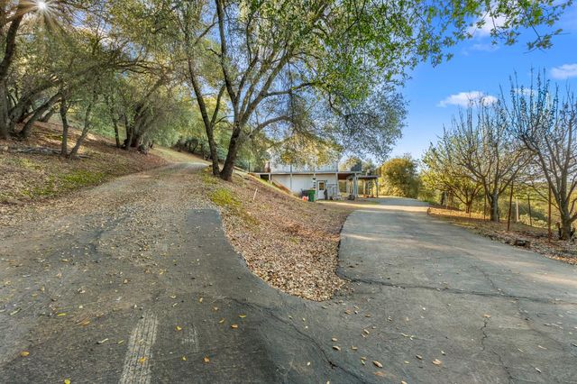 5611 Meesha Ln, Placerville, CA 95667