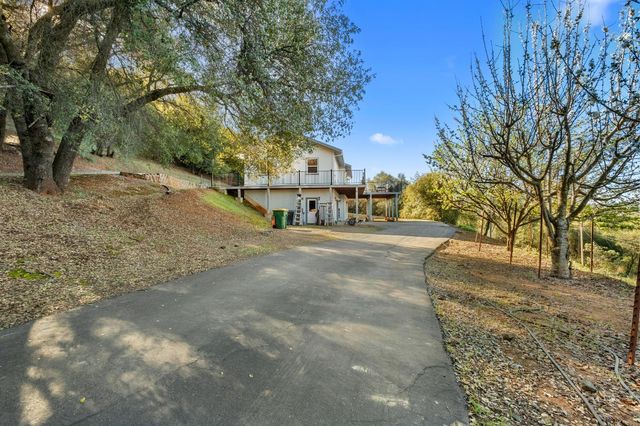 5611 Meesha Ln, Placerville, CA 95667