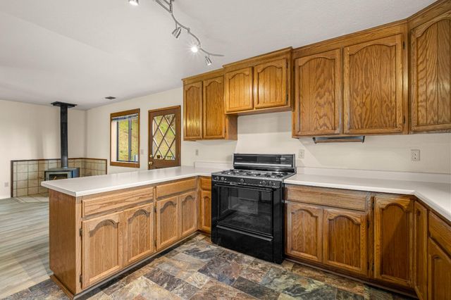 5611 Meesha Ln, Placerville, CA 95667