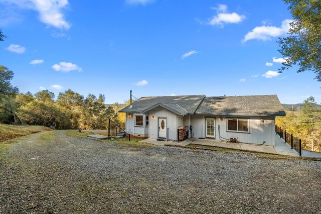5611 Meesha Ln, Placerville, CA 95667