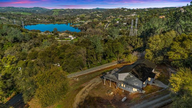 5611 Meesha Ln, Placerville, CA 95667