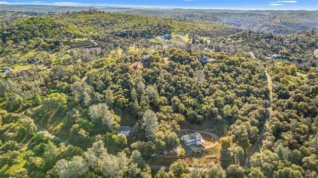 5611 Meesha Ln, Placerville, CA 95667