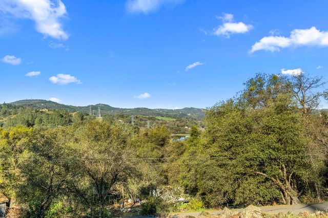 5611 Meesha Ln, Placerville, CA 95667
