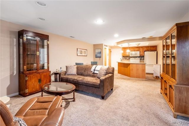 1210 Youngs Rd D, Amherst, NY 14221