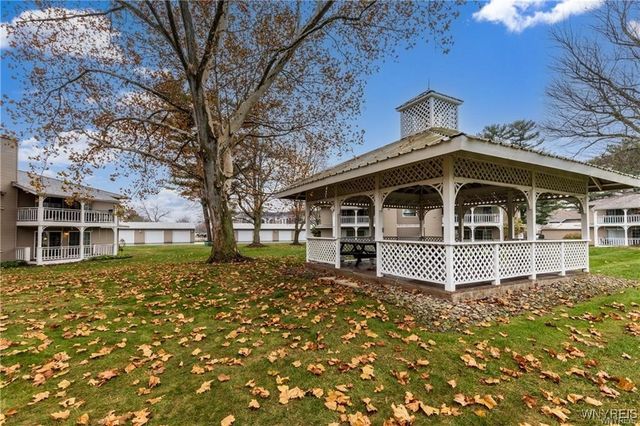 1210 Youngs Rd D, Amherst, NY 14221