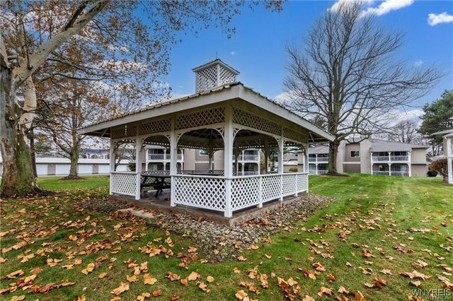 1210 Youngs Rd D, Amherst, NY 14221