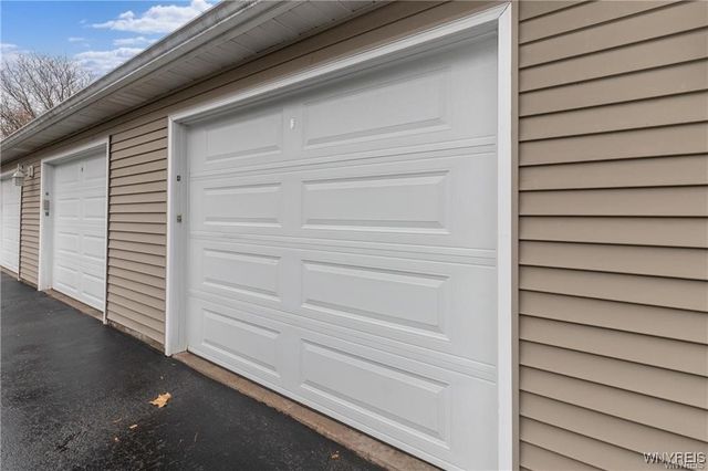 1210 Youngs Rd D, Amherst, NY 14221