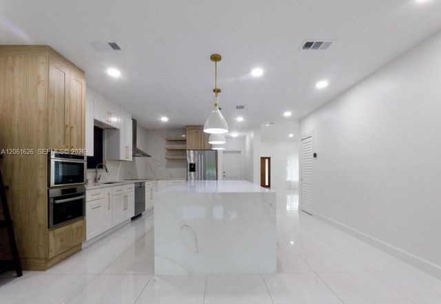 6305 SW 31st St 6305, Miami, FL 33155