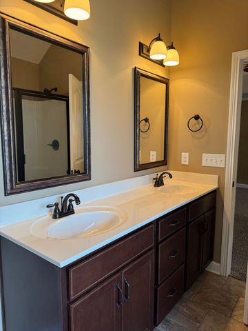 3776 Windhaven Dr, Clarksville, TN 37040