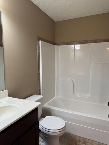 3776 Windhaven Dr, Clarksville, TN 37040