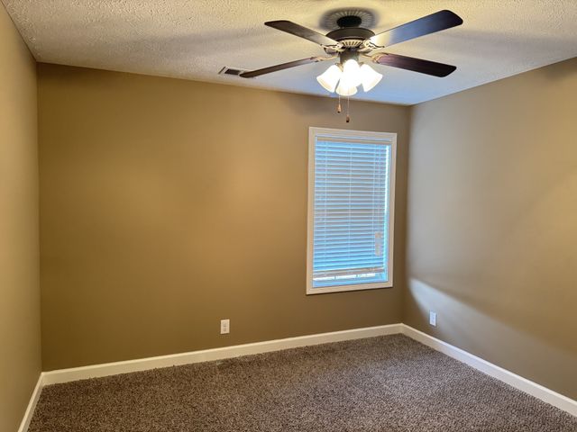 3776 Windhaven Dr, Clarksville, TN 37040