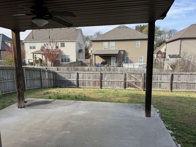 3776 Windhaven Dr, Clarksville, TN 37040