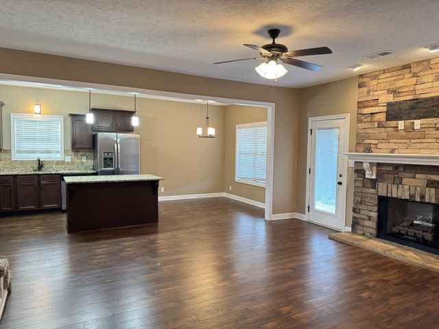 3776 Windhaven Dr, Clarksville, TN 37040