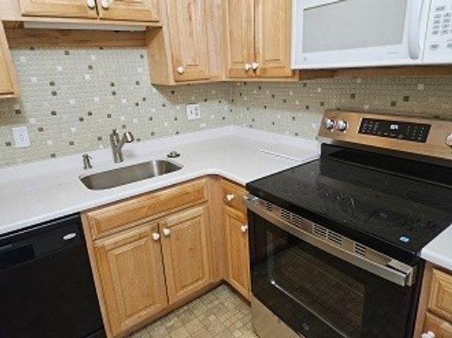 164 Galen Street 68, Watertown, MA 02472