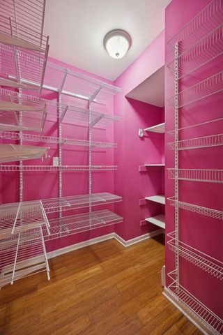 6075 Lincoln Drive 305, Edina, MN 55436