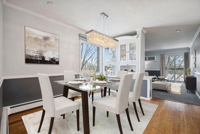 6075 Lincoln Drive 305, Edina, MN 55436