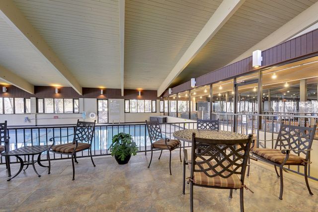 6075 Lincoln Drive 305, Edina, MN 55436