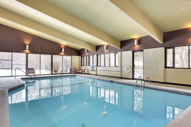 6075 Lincoln Drive 305, Edina, MN 55436