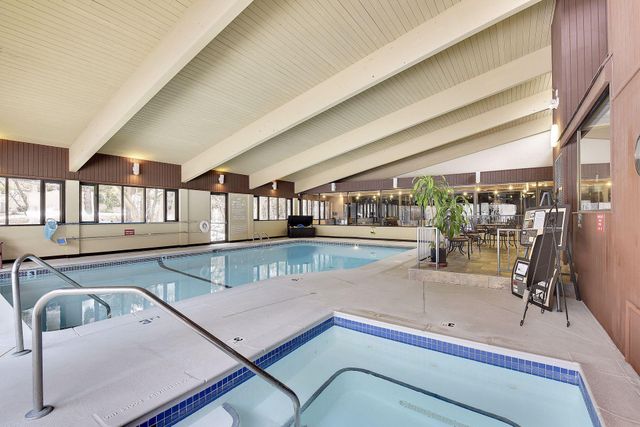 6075 Lincoln Drive 305, Edina, MN 55436