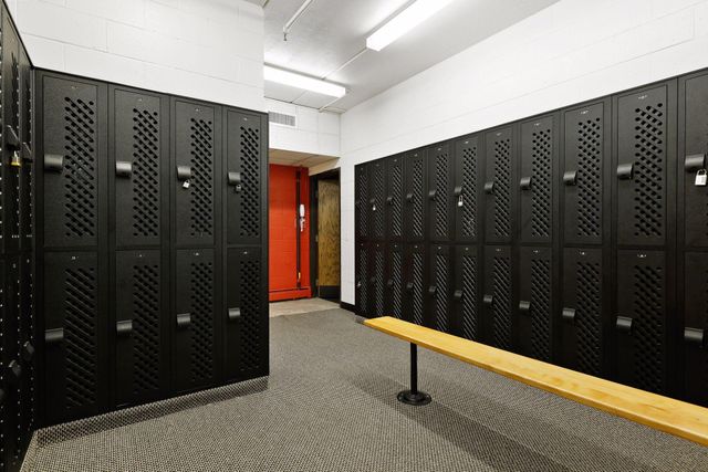 6075 Lincoln Drive 305, Edina, MN 55436