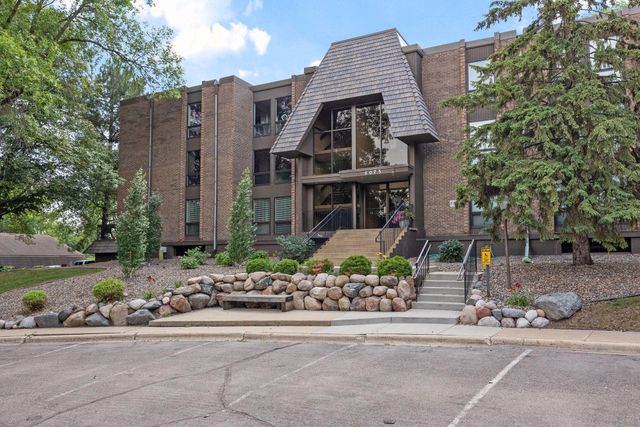 6075 Lincoln Drive 305, Edina, MN 55436