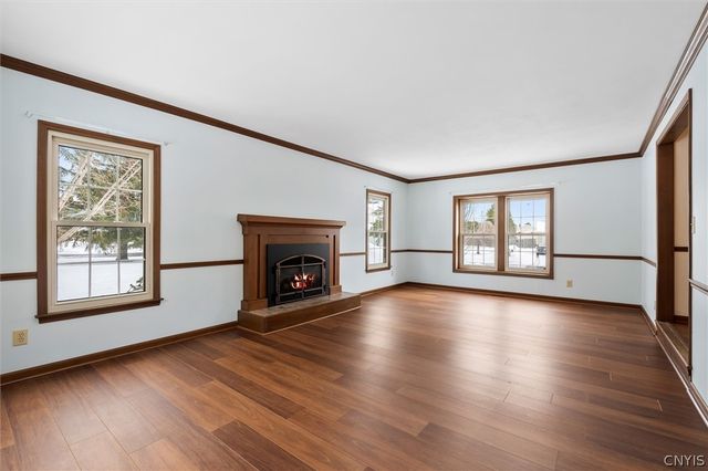 8101 Balsamwood Lane, Clay, NY 13090