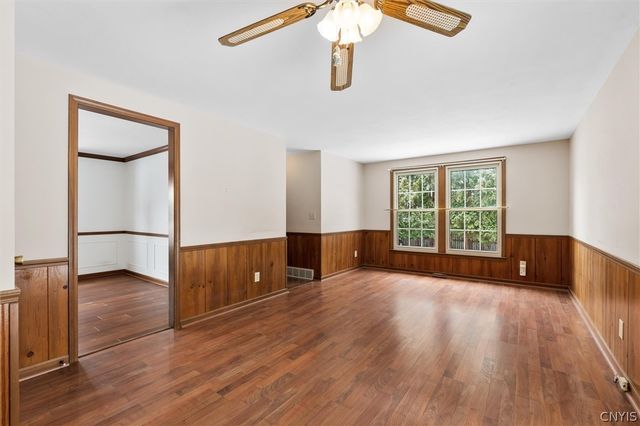 8101 Balsamwood Lane, Clay, NY 13090