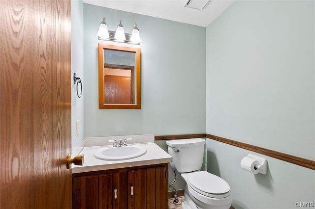 8101 Balsamwood Lane, Clay, NY 13090