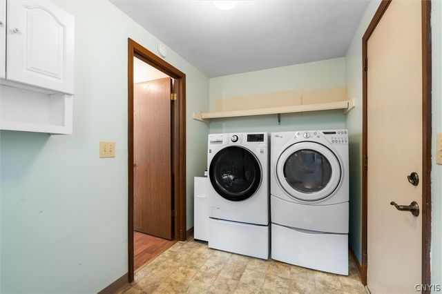 8101 Balsamwood Lane, Clay, NY 13090